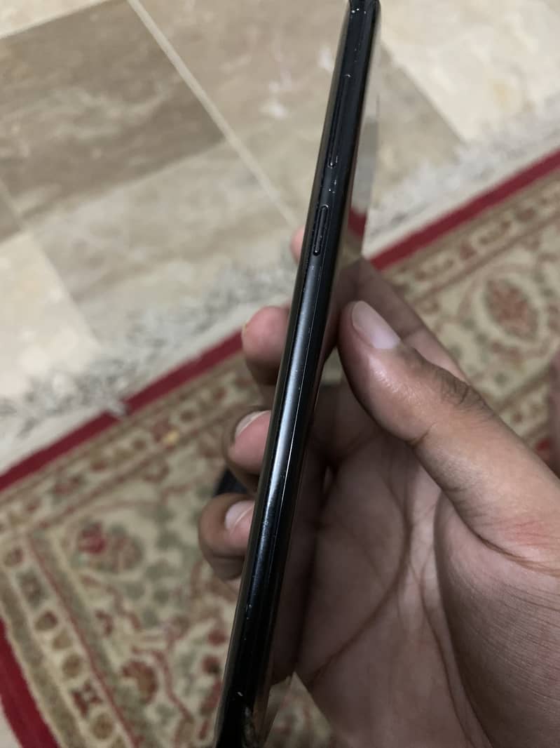Samsung Mobile S8 Plus 1