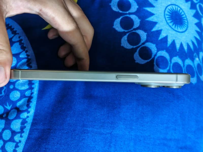 Apple iPhone 15 Pro Max 5