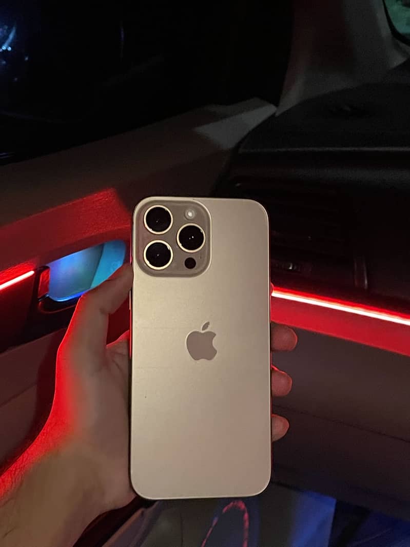 Apple iPhone 16 Pro Max jv 0