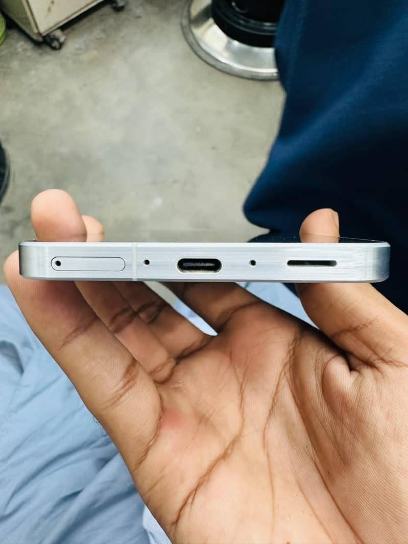 Samsung Mobile A56 4