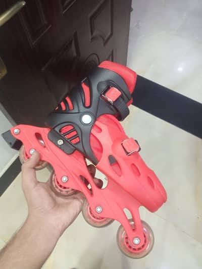 roller skates (adjustable size)