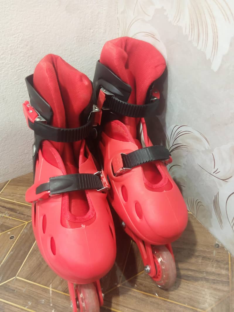 roller skates (adjustable size) 2