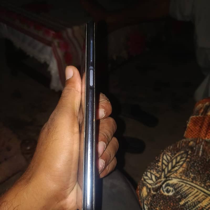 Xiaomi Redmi Note 9S 4