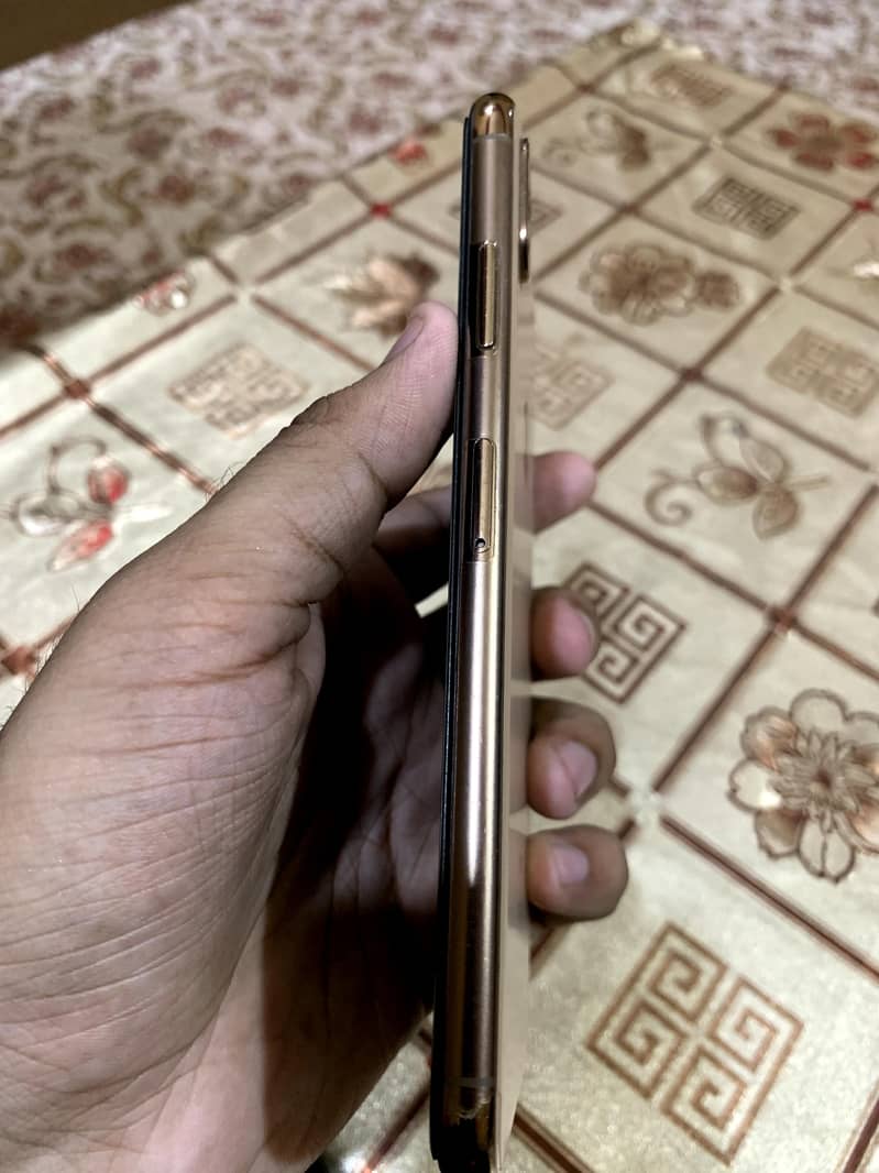 Apple iPhone Xsmax 1