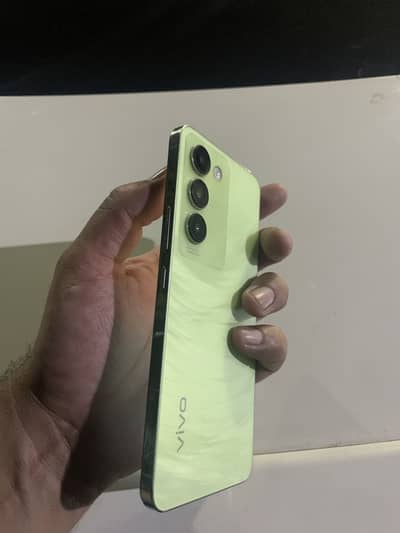 Vivo y100 in mint condition