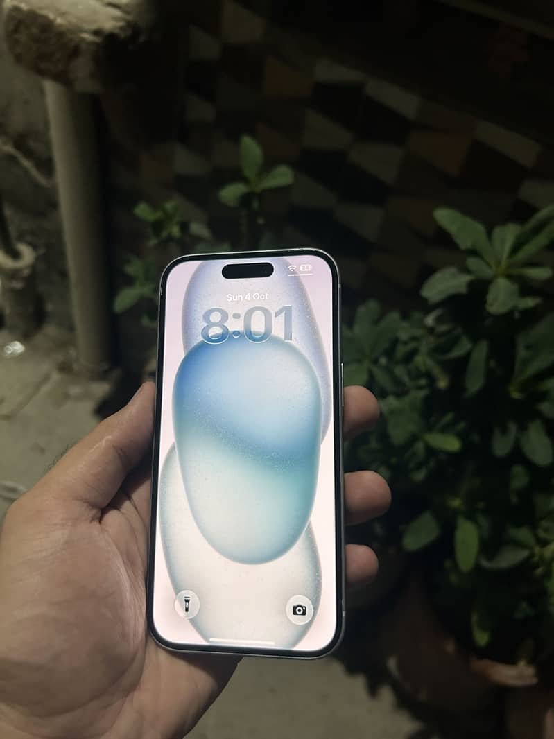 Apple iPhone 15 2