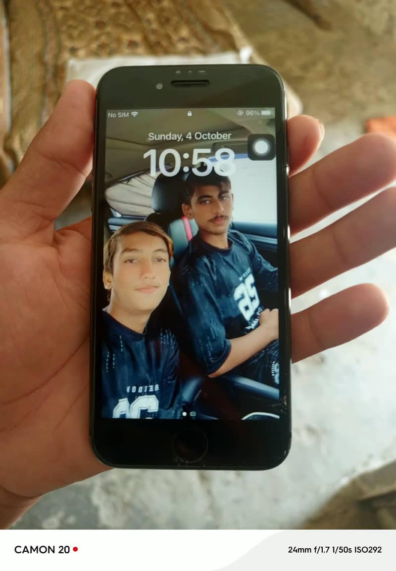 Apple iPhone 8 4
