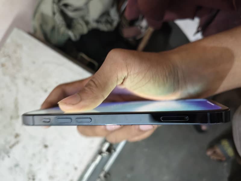 Apple iPhone 12 Pro 4
