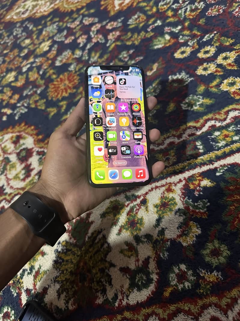 Apple iPhone X 10