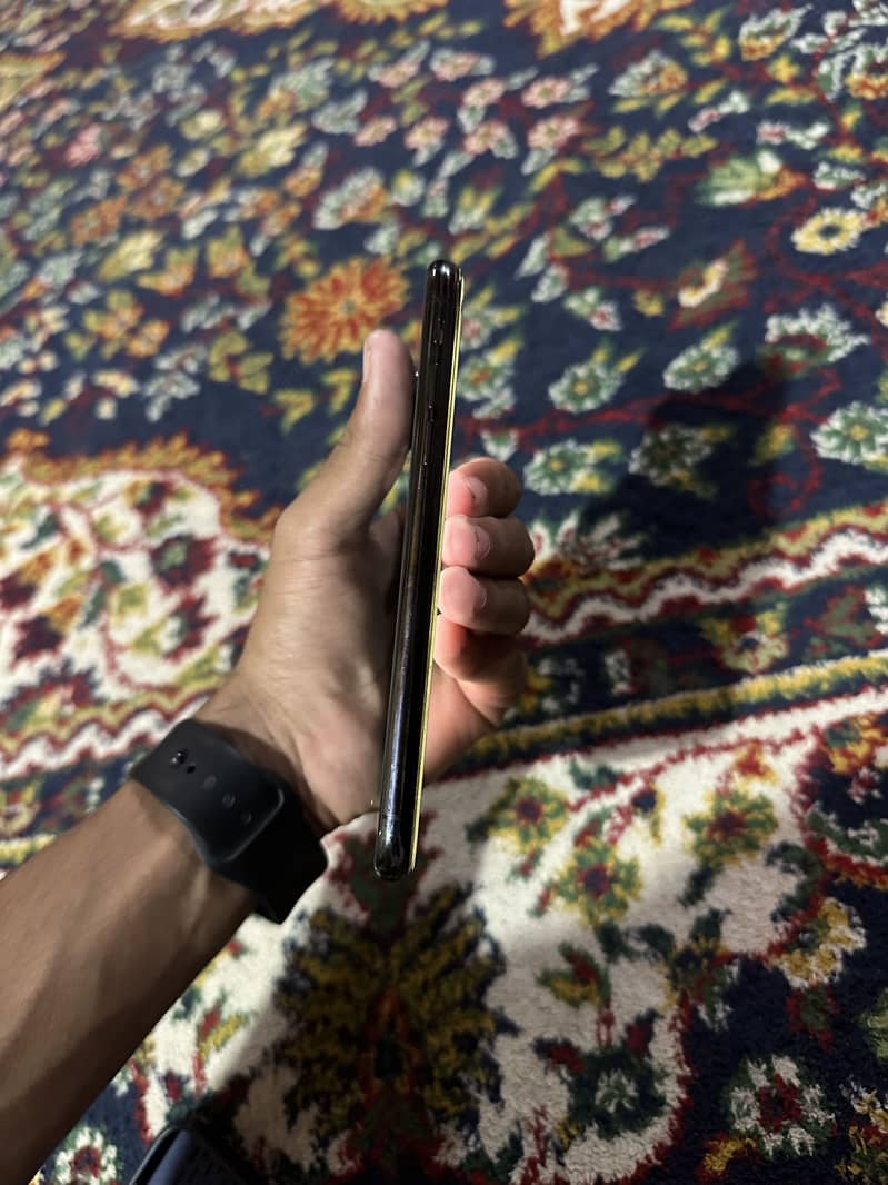 Apple iPhone X 12
