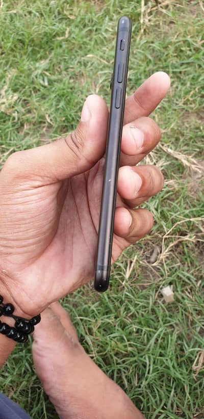 Apple iPhone 7
