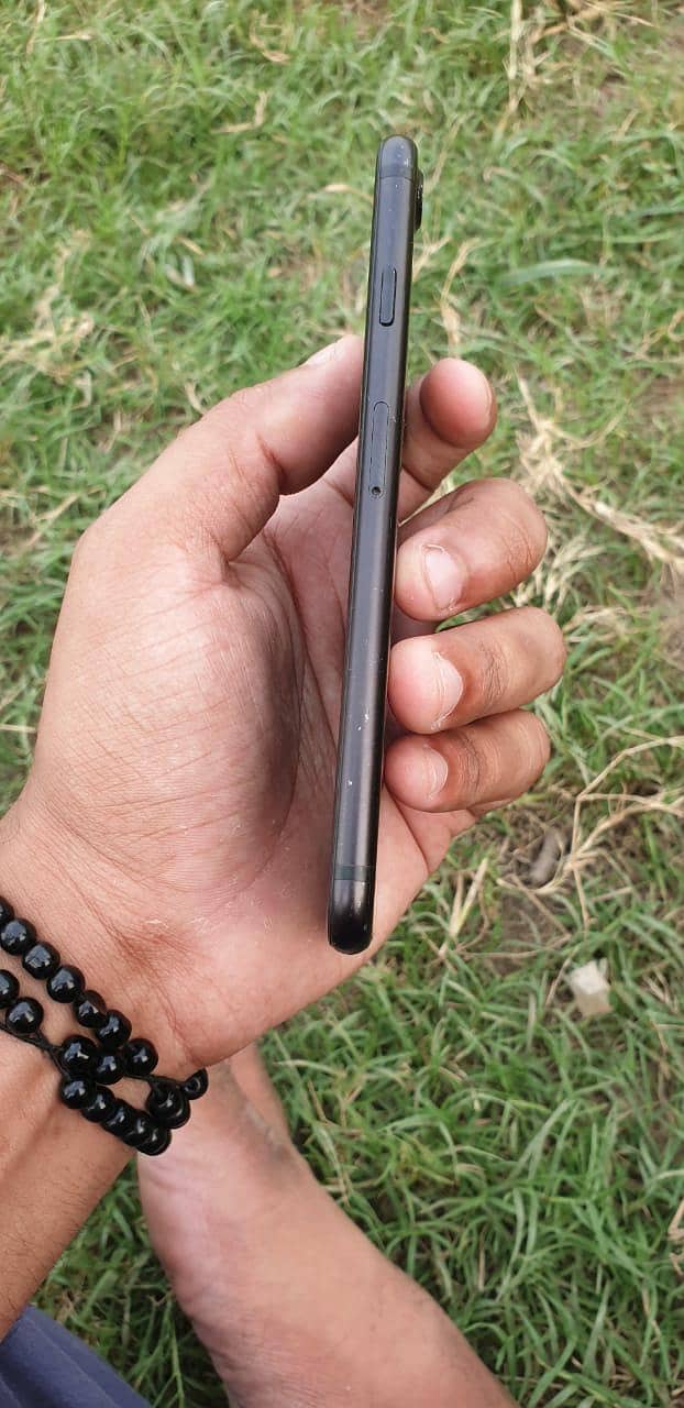 Apple iPhone 7 4