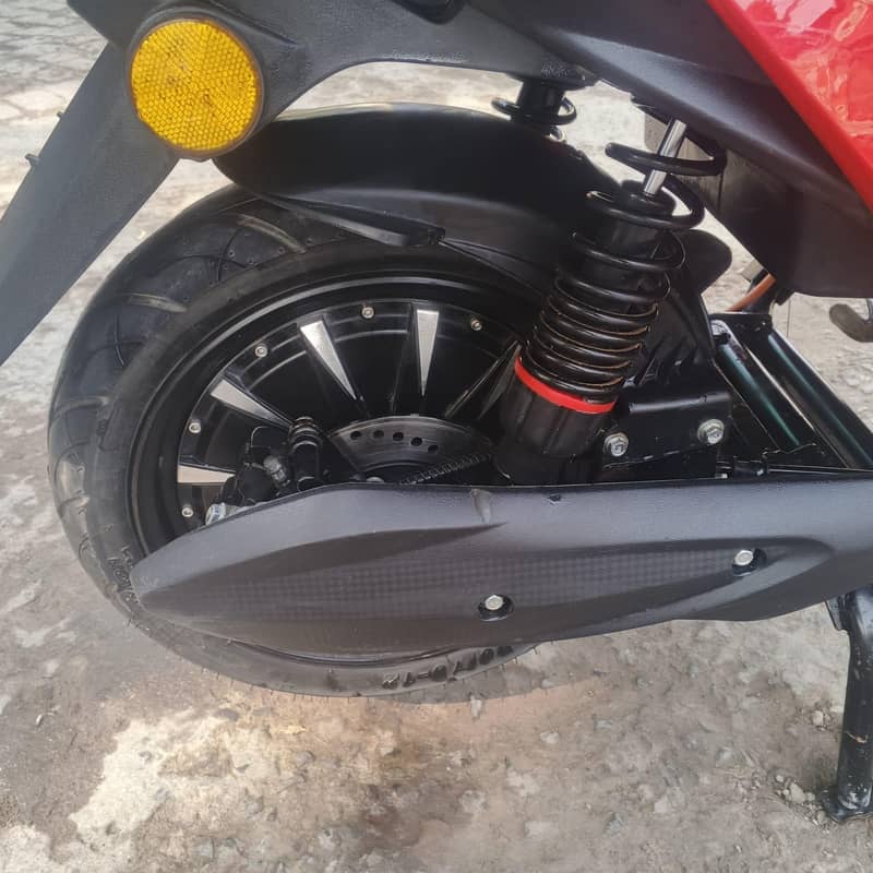 electric scooty 3