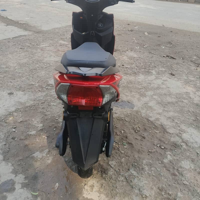 electric scooty 5