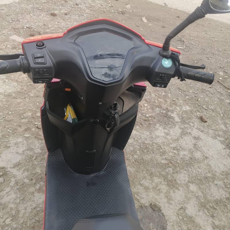 electric scooty 10