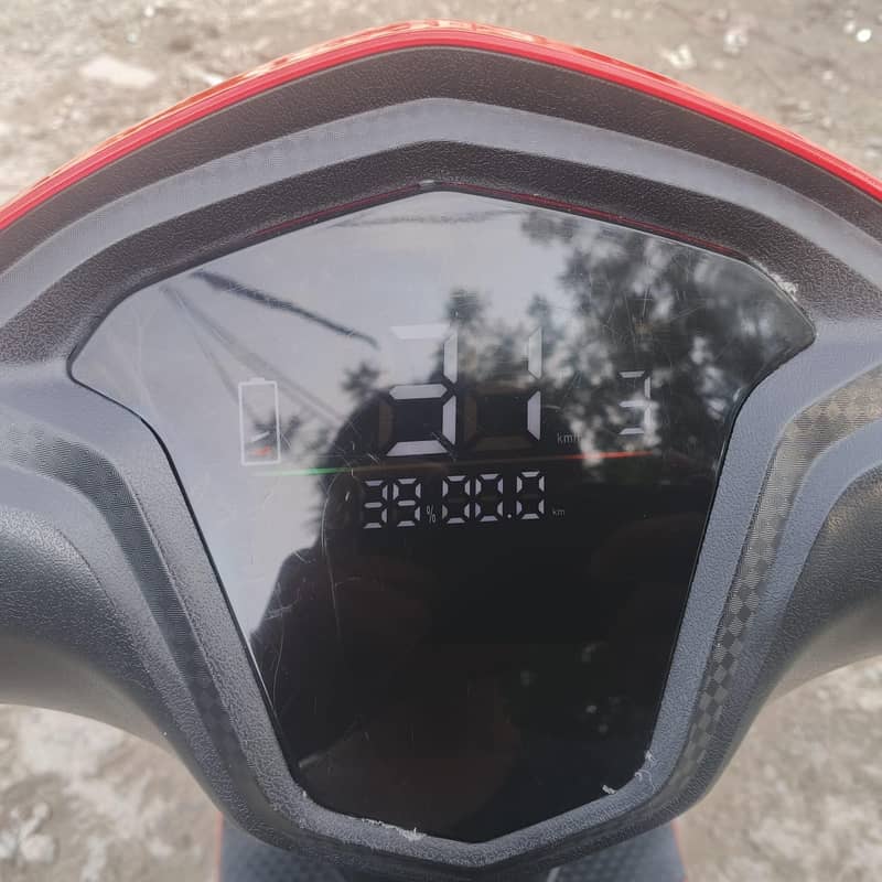 electric scooty 11