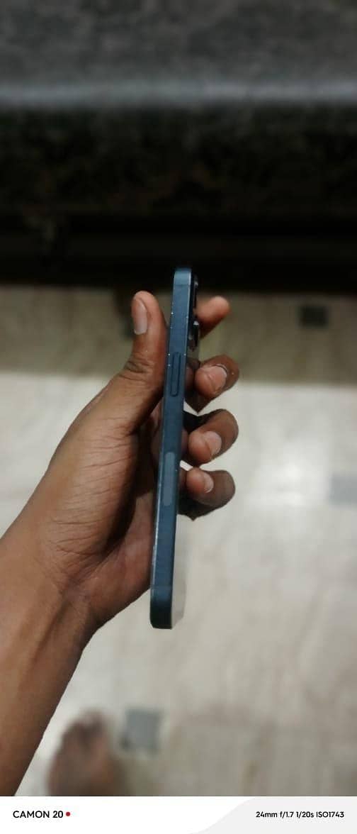 Apple iPhone 13 1