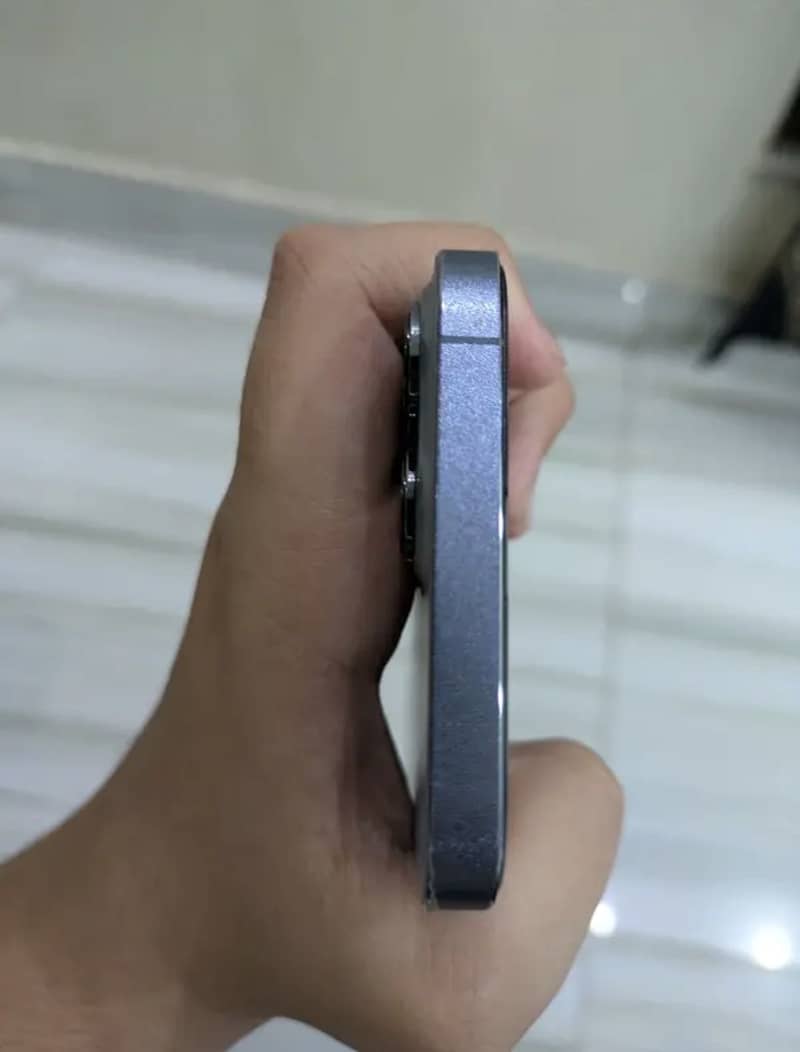Apple iPhone 13 Pro Max 2