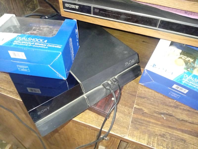 PlayStation 4 Setup with DualShock 4 Controllers 1