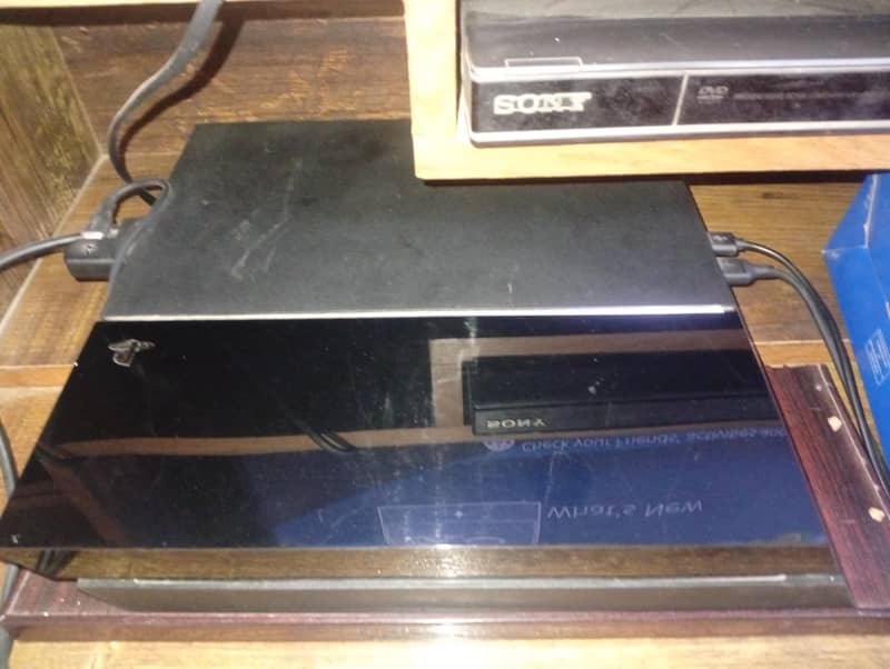 PlayStation 4 Setup with DualShock 4 Controllers 5