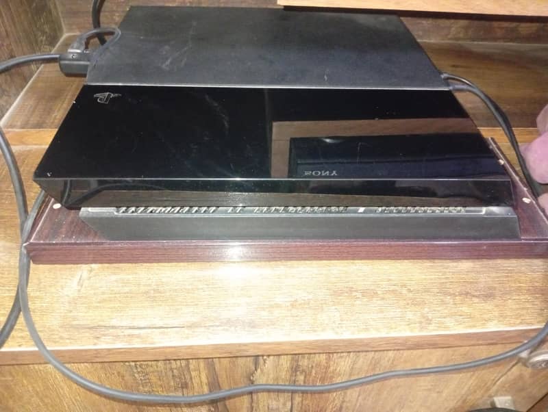PlayStation 4 Setup with DualShock 4 Controllers 6
