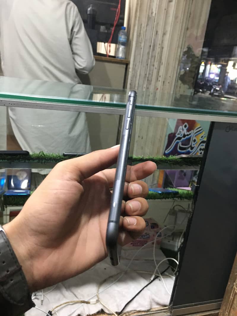 Apple iPhone 11 2