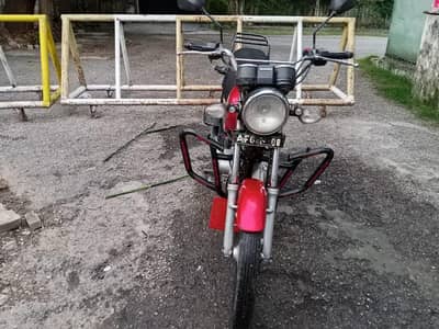 SUZUKI GS-150 2013 MODEL