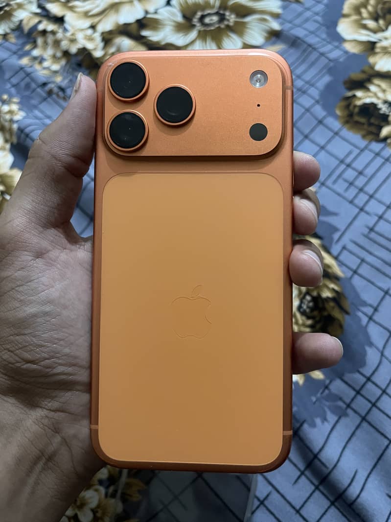 Apple iPhone 17 Pro Max 0