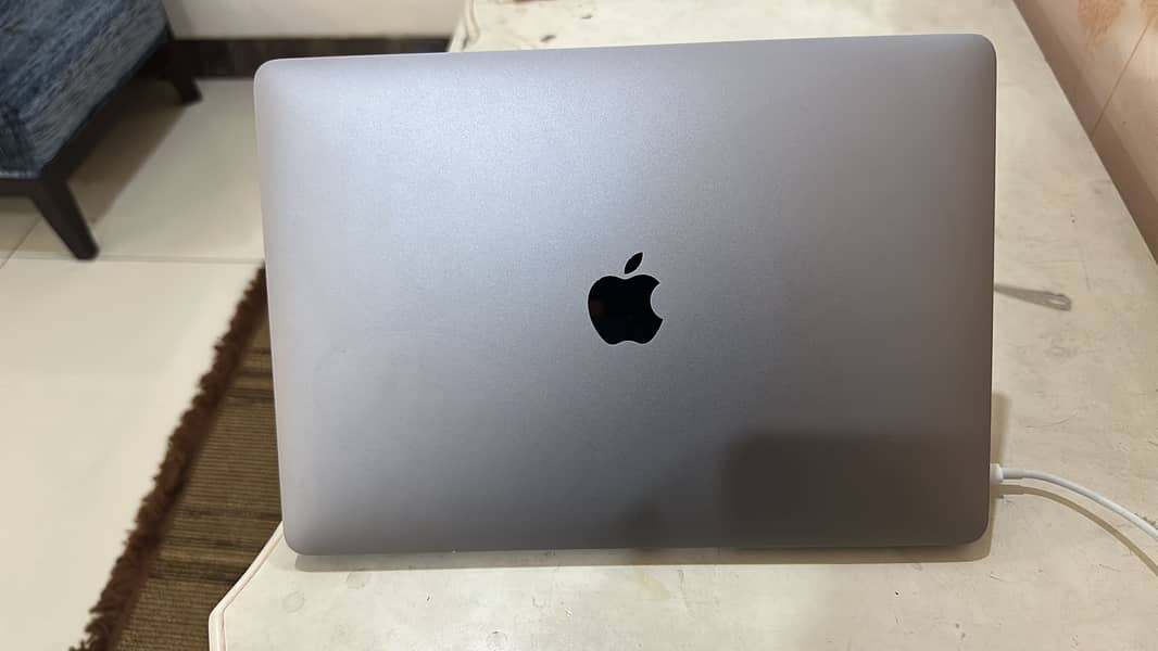 Macbook pro 1