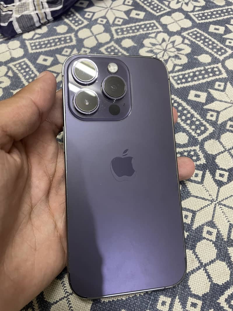 Apple iPhone 14 Pro 0