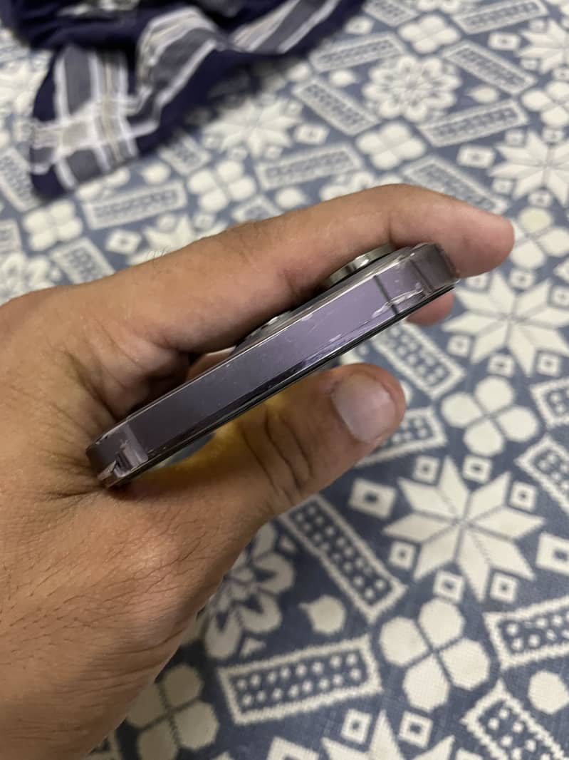 Apple iPhone 14 Pro 2