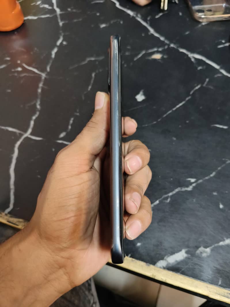Infinix note Edge 8