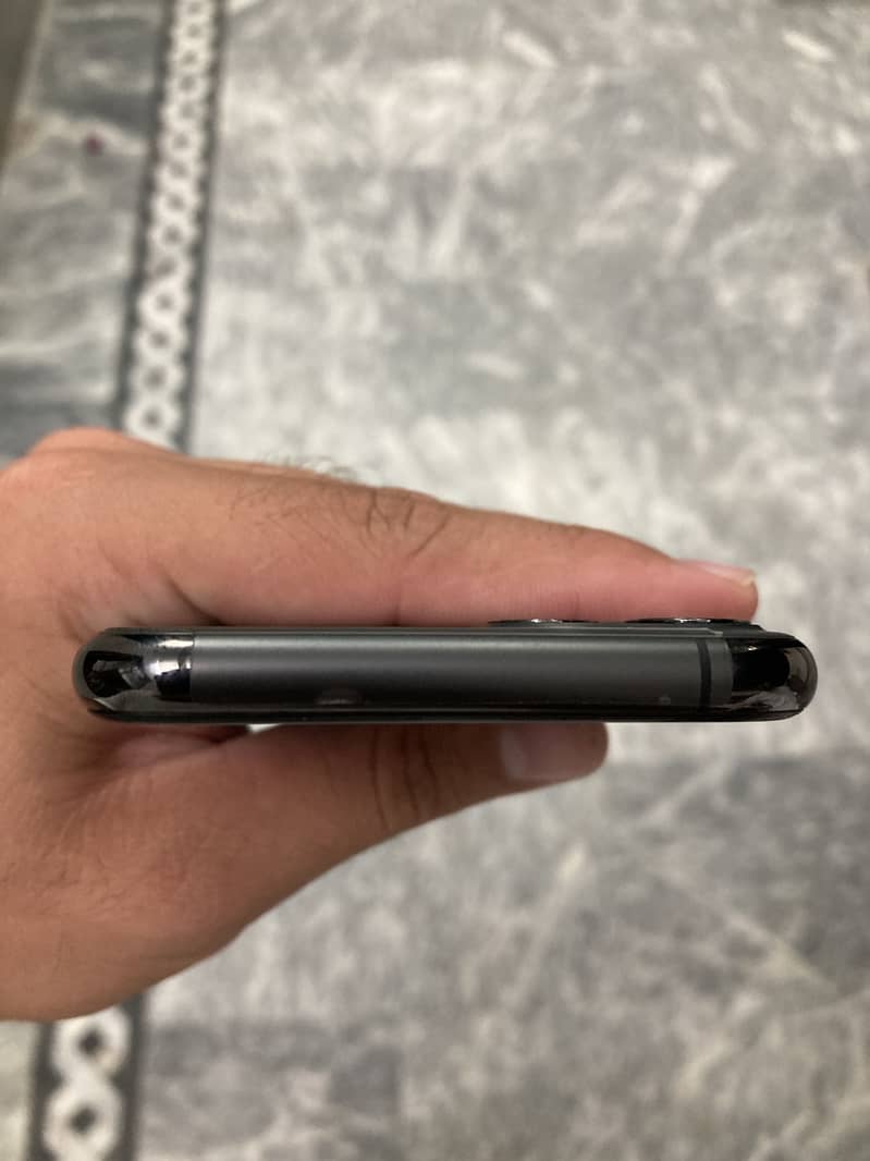 Apple iPhone 11 Pro 5