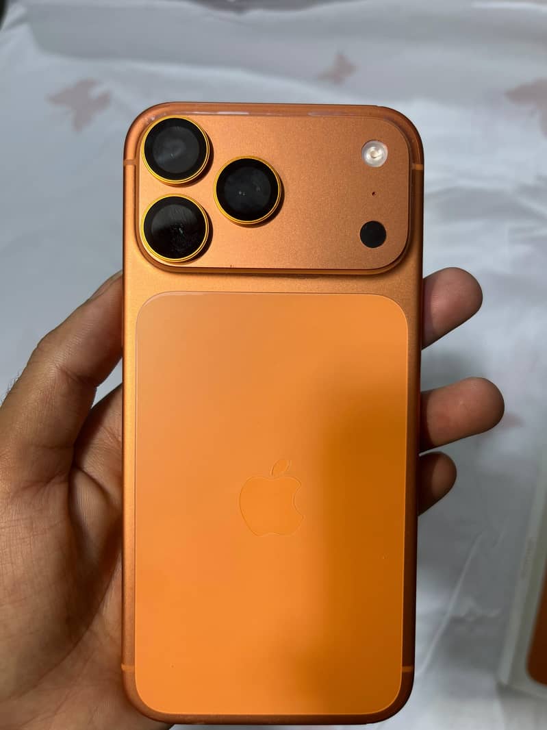 Apple iPhone 17 Pro Max 5