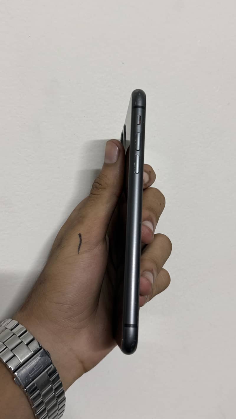 Apple iPhone 11 5