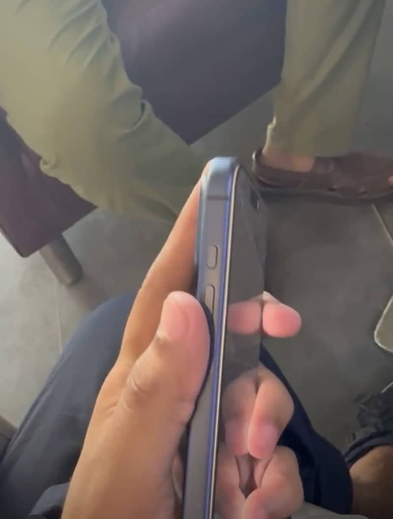 Apple iPhone 17 Pro Max 1