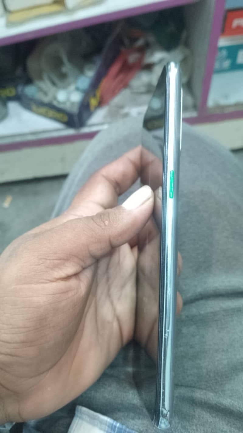 OPPO Reno6 1