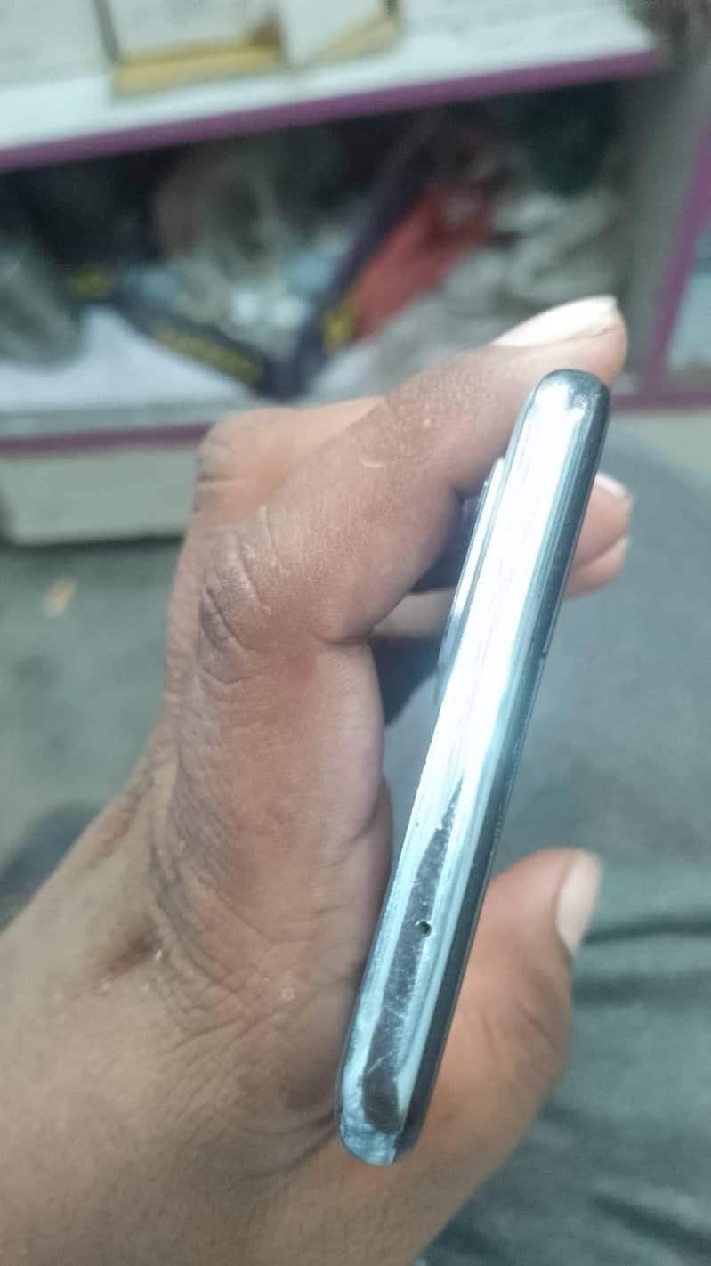 OPPO Reno6 3