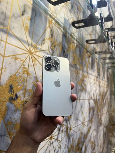 Apple iPhone 15 Pro