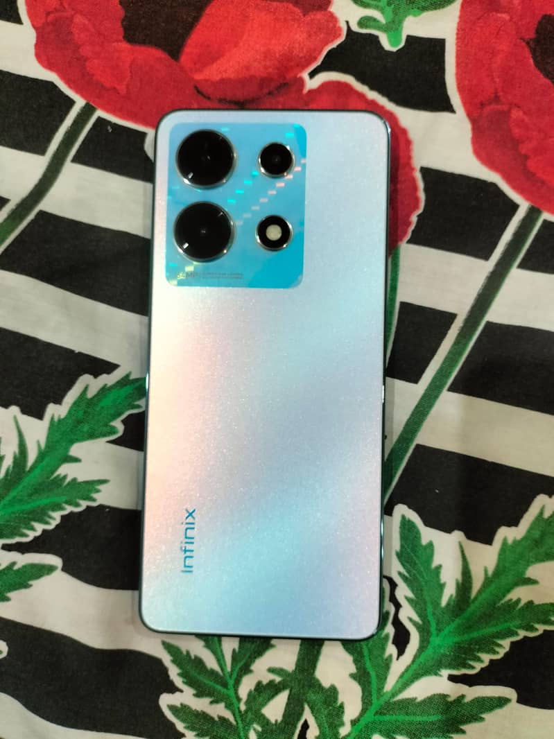 Infinix Note 30 10