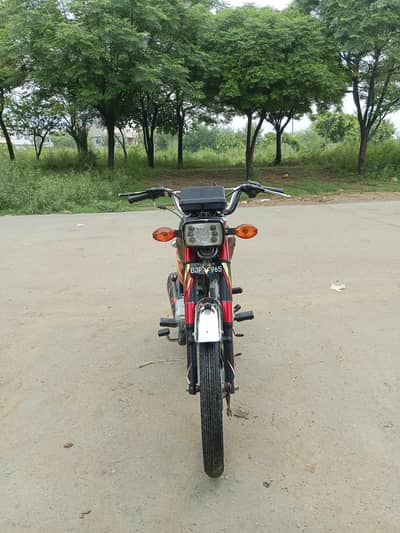 Honda 125 bike