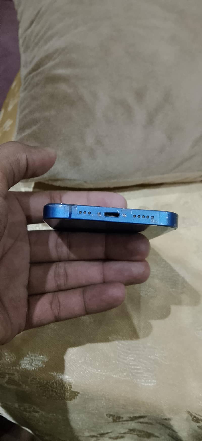 Apple iPhone 13 2