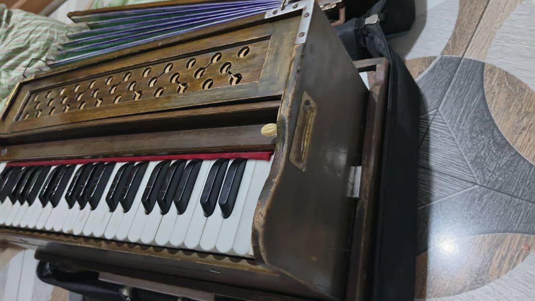 Harmonium 2