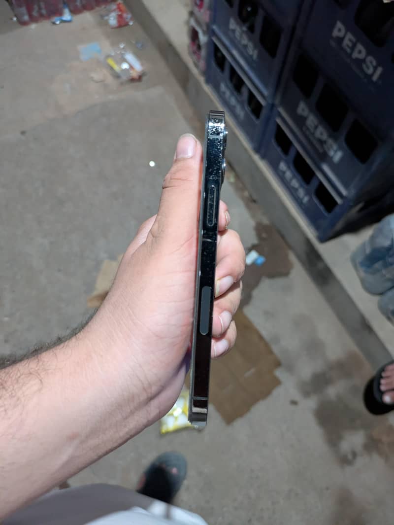 Apple iPhone 12 Pro 1