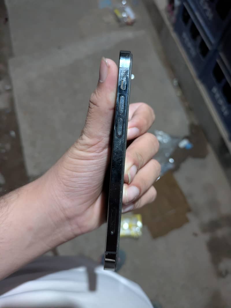 Apple iPhone 12 Pro 4