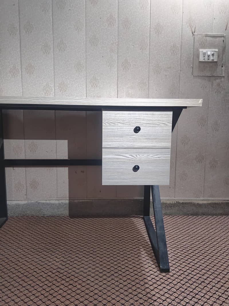 office side table 1