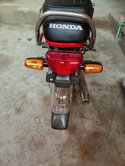 19/20 modal CD 70 In 85000 PKR