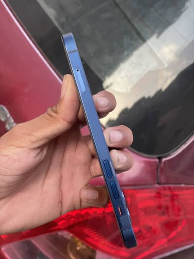 Apple iPhone 12