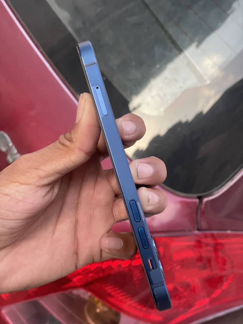 Apple iPhone 12 0