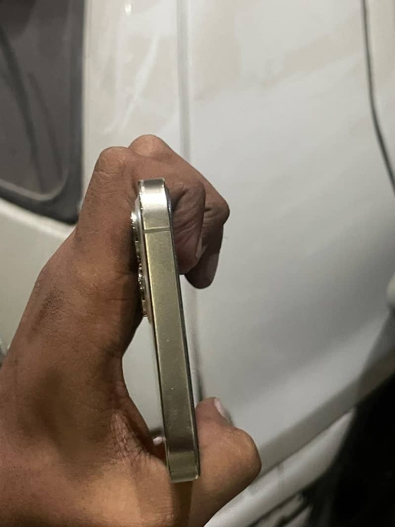 Apple iPhone 12 Pro Max 3